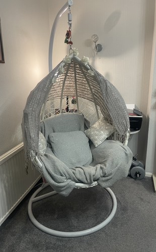 Swing egg chair - ,